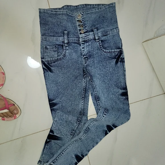 Jeans - Picture 8 of 14